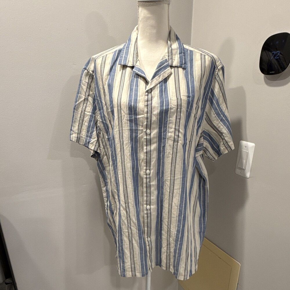 Sonoma Men’s Button Down Short Sleeve Shirt Linen Blend Vertical Blue Stripes XL